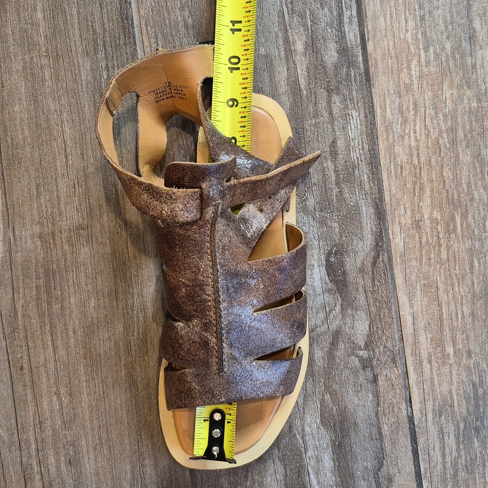 7/7.5 Diba True Genuine Leather Gladiator Sandals, Double Buckle Closure - Picture 12 of 13